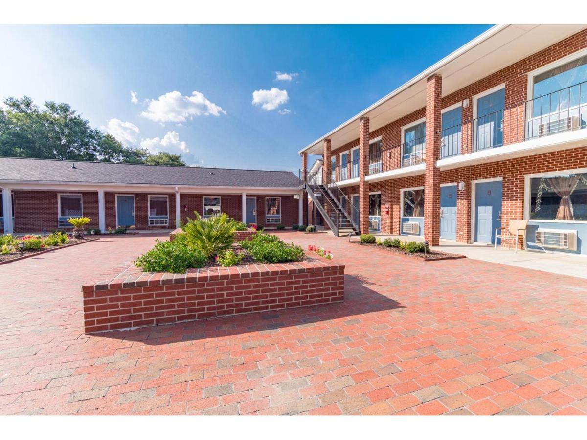 Winton Inn & Suites Barnwell Kültér fotó