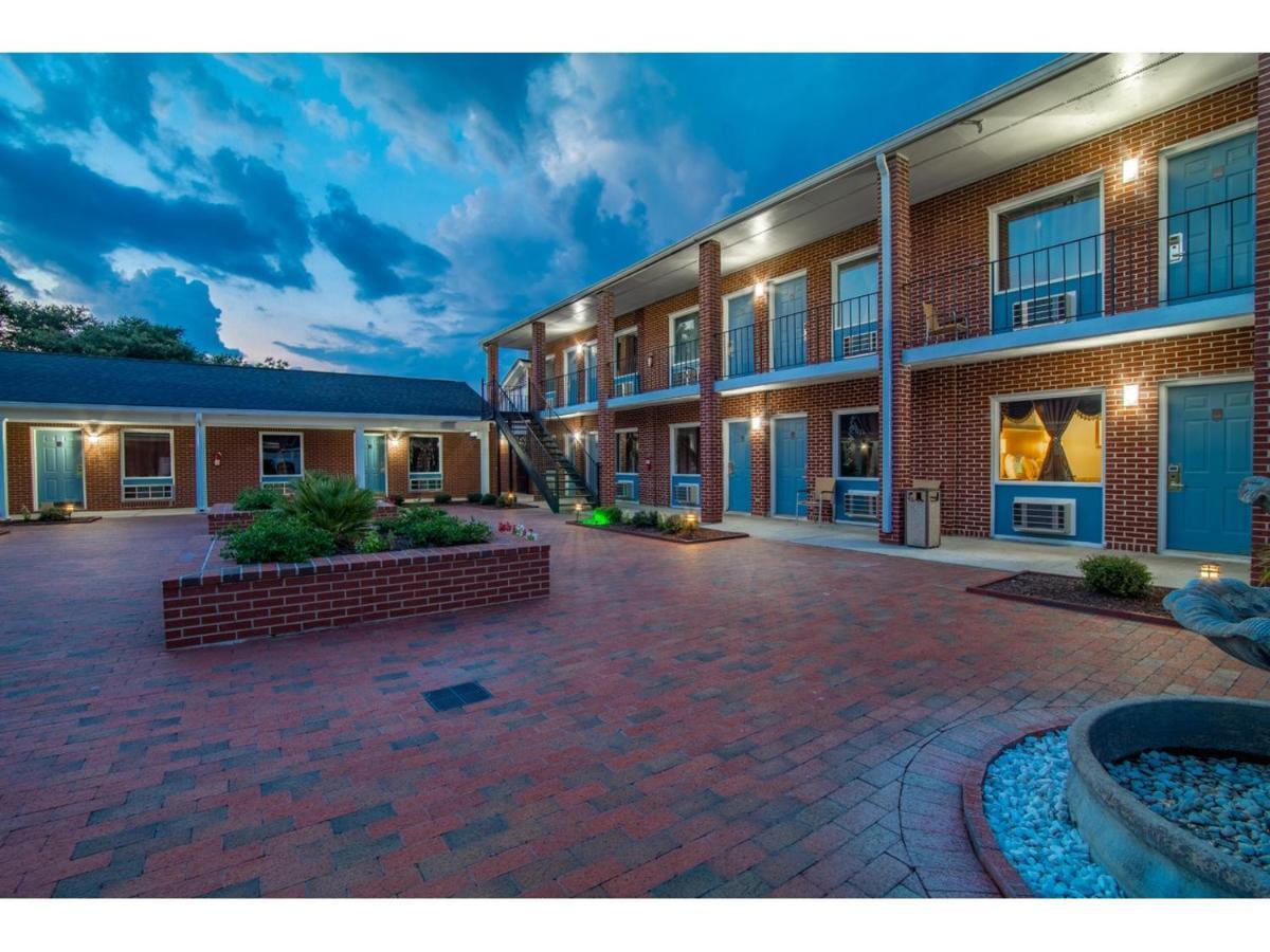 Winton Inn & Suites Barnwell Kültér fotó